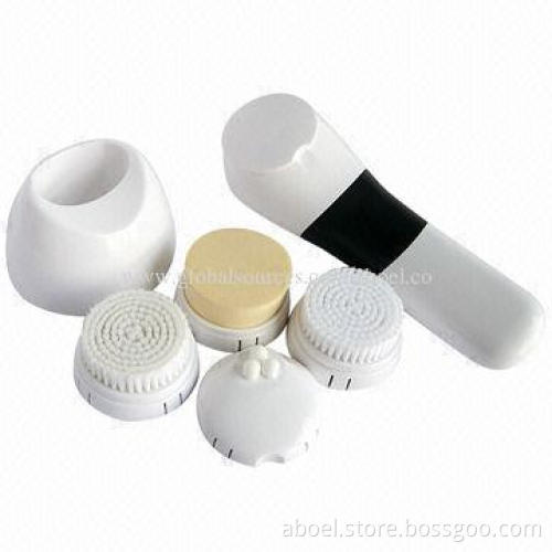 Battery-operated Facial Cleaning Brush with 4 Applicators, Easy to Carry